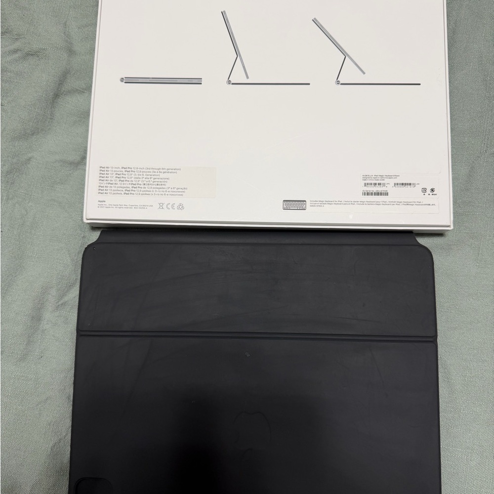 Apple Magic Keyaboard for iPad Pro 12.9